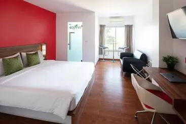 בית מלון כפרי Eco Inn Prime Mae Sot