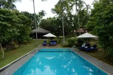 Otel Kadolana Eco Village