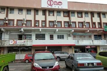 酒店 One