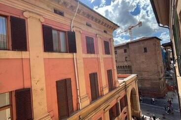 هتل Casa Nina Bologna Centro