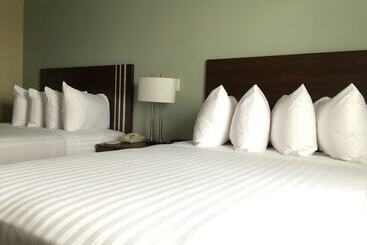 هتل Meridian Inn & Suites Lloydminster