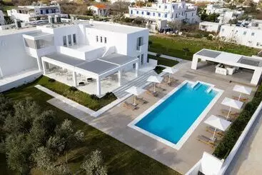 Tzanis Resort