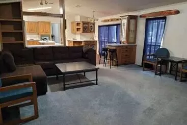 Vakantiehuisje Bullfrog Marina Rv Park And Cabins