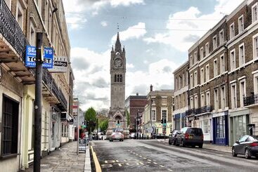 إقامة Beautiful And Modern House In Gravesend