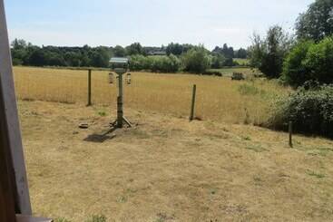 קוטג'' The Smithy