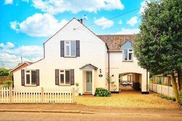 Norfolk Holiday Cottage 4 Bed Luxury Dog Friendly