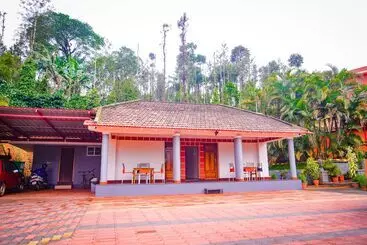 Bed and Breakfast Deva Maani Coorg Nature Holiday