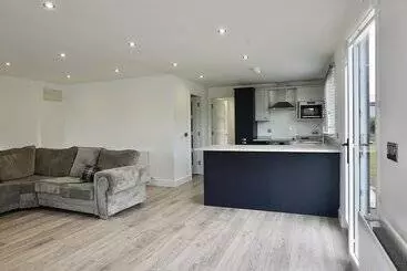 Castle View Chalet By Clonlum Cottages