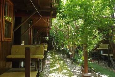 هتل Zakkum Pansiyon