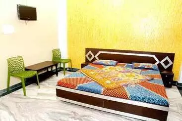 Hotel Goroomgo Madhu Sudan Rishikesh