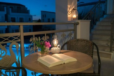 Flamingos Hotel Apartments