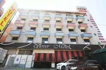 Motel Gunsan Clover