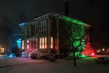 צימר The Lark & Loon Inn