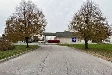 Hotelli Express Inn & Suites