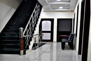 Hotel Goroomgo Mahaluxmi Palace Katra