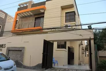 Pension  Patel Residency Guest House 2
