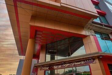 هتل Hôtel Fleur De Lys Point E