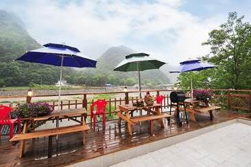 Inje Gooreumtagoonseonnye Pension