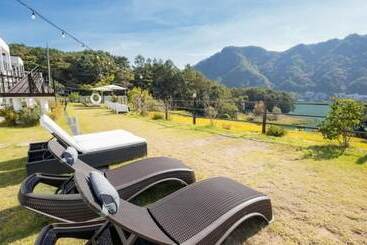 Pensionat Gapyeong High Palace Pool Villa