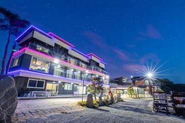 Pensione Taean Sunstone Pool Villa