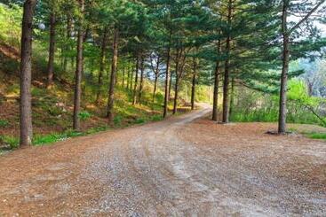 Pocheon Jatnamu Solhyanggi Pension