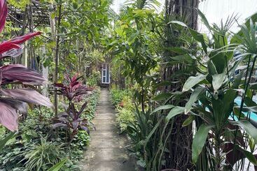 Landhotel Bau Bi Mini Farmstay  Mekong  Tien Giang