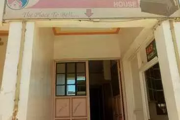 پانسیون Serene Gates Guest House