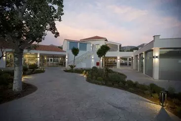 ホテル Paleros Beach Resort