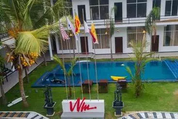 Pensione Arugambay Resort