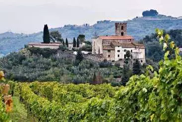 Casa Rurale Plush Farmhouse In Bacchereto With Swimming Pool