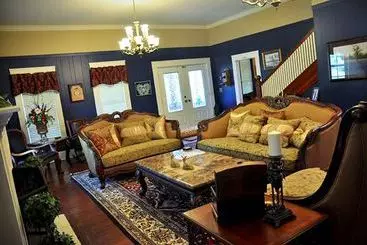 Bed and Breakfast Texas Forest Country Retreat