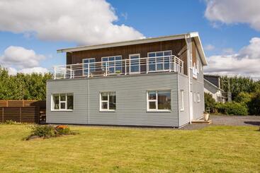 پانسیون Kvöldstjarnan Gistiheimili