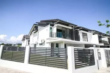 Pensjonat Alheri Austin Johor