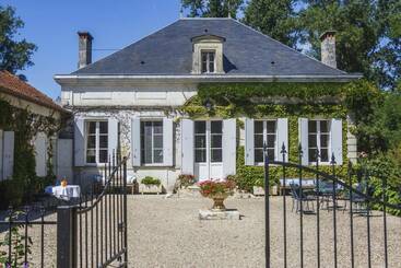 פנסיון Dolce Vita En Dordogne