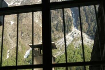 ホテル Albergo Piz Cam