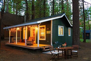 Сельский дом The Green Tea Cabin