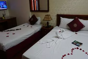 هاستل Hanoi Golden Moon Guest House & Travel