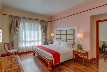 בית מלון כפרי Thansur Sokha