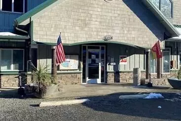 Motelli Watefront At Potlatch