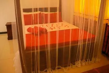 Bed and Breakfast Beach Breeze Weligama