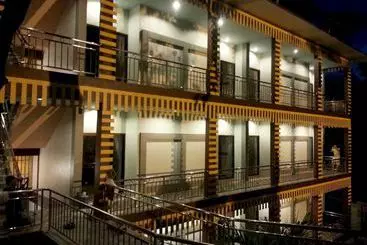 Otel Airport Phuket Garden Resort