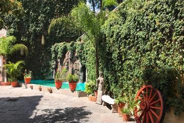 Hotelli Florida Plaza