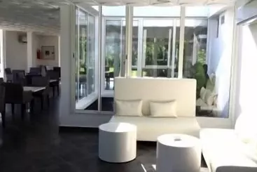 酒店 Hôtel Lyla Confort