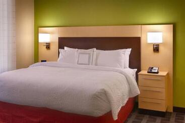 فندق Towneplace Suites By Marriott Dickinson