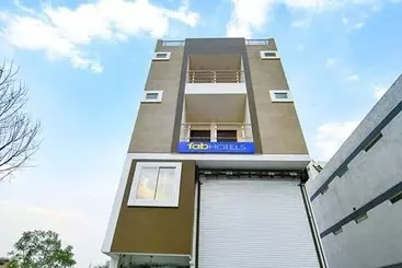 Fabhotel Dr Greens