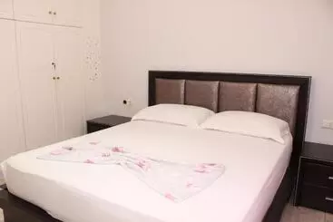 ペンション Leva S Apartments