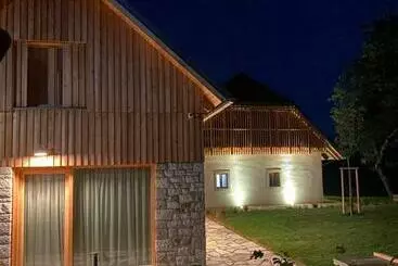 Hotel Pira
