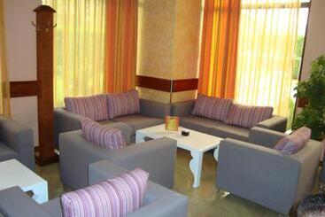 ホテル Colombo Elbasan