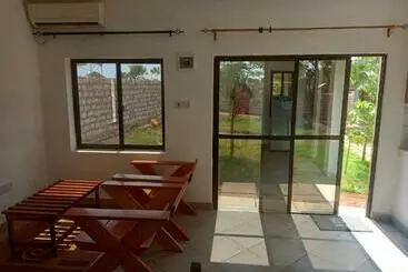 Kapselihotelli Breezhub Residence