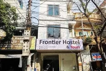 Frontier Hostel & Tours